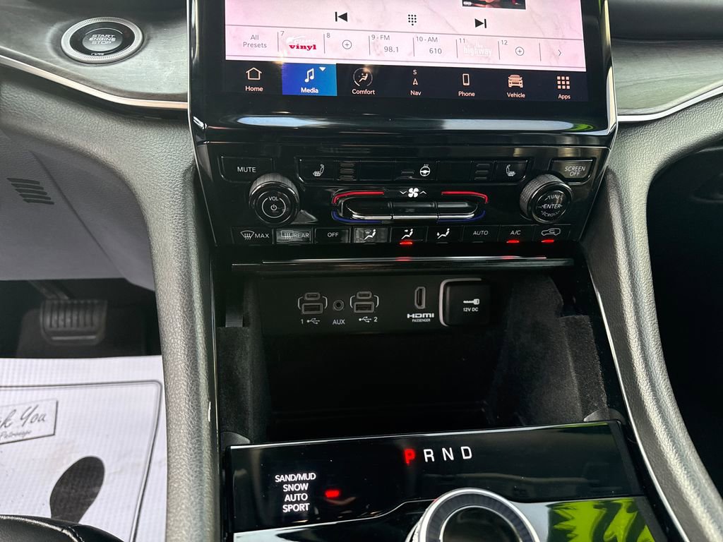 Used 2022 Jeep Grand Cherokee L Limited image 22