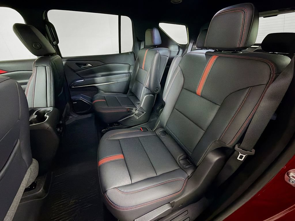 New 2026 Chevrolet Traverse RS w/ LPO, Floor Liner Package AWD/4WD image 18