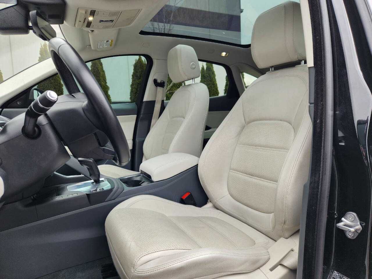 Used 2018 Jaguar E-PACE S image 17