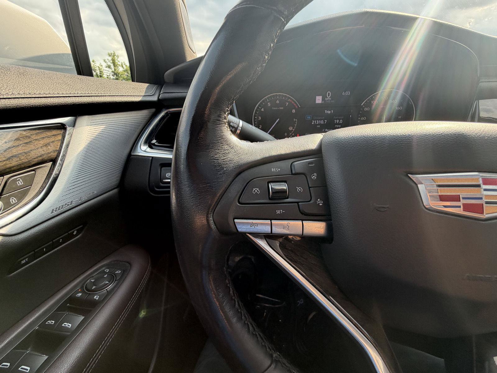 Used 2021 Cadillac XT6 Premium Luxury AWD/4WD image 14