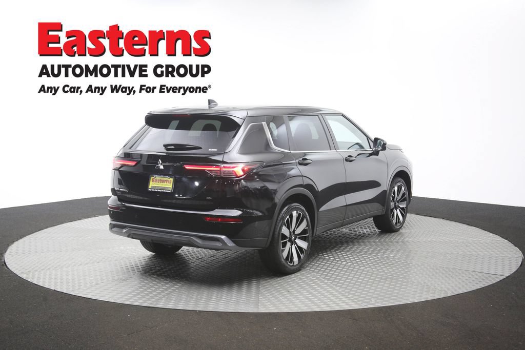 Used 2025 Mitsubishi Outlander SE AWD/4WD image 41