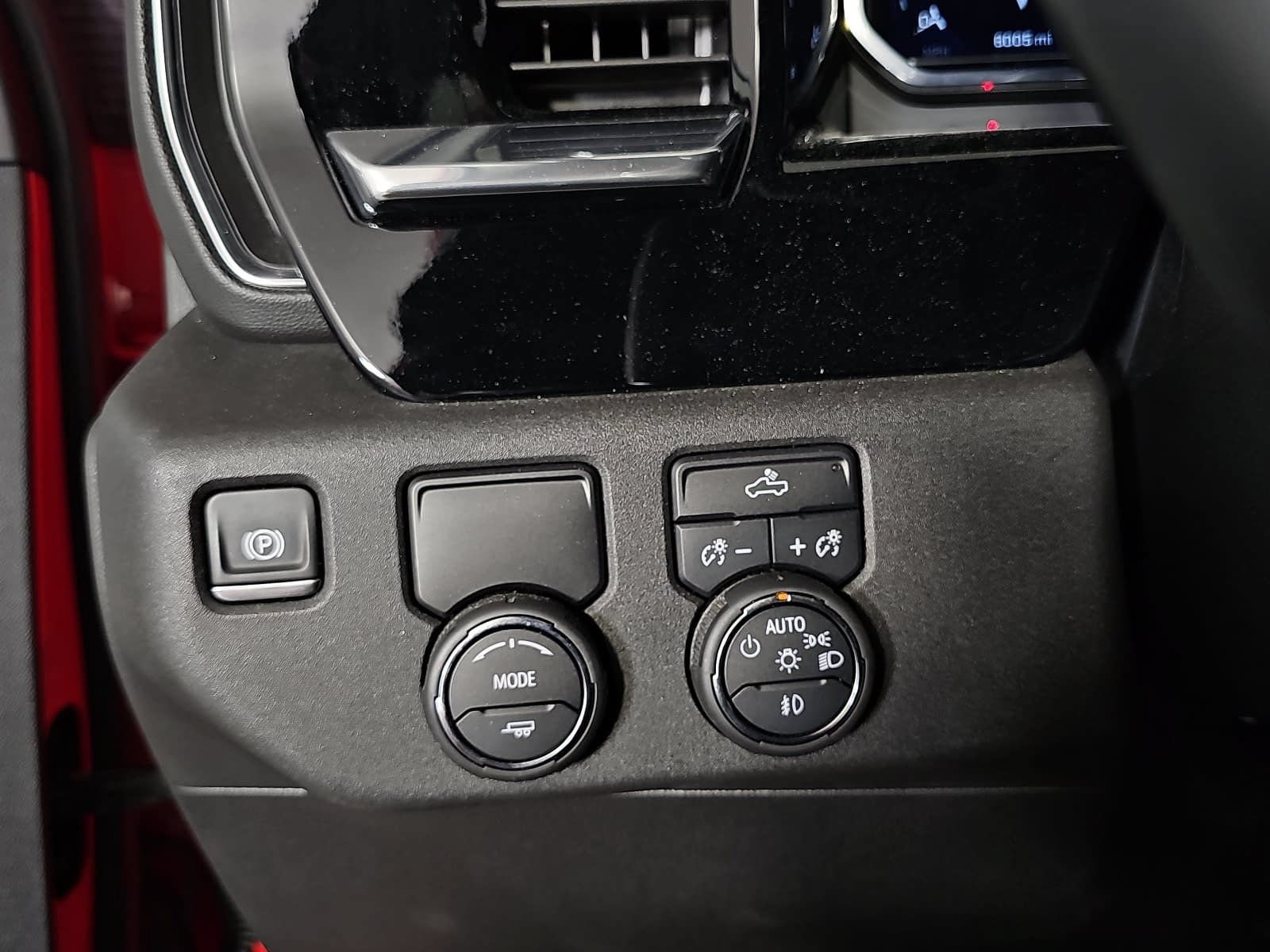 Used 2025 Chevrolet Silverado 2500 LT w/ Convenience Package RWD image 22