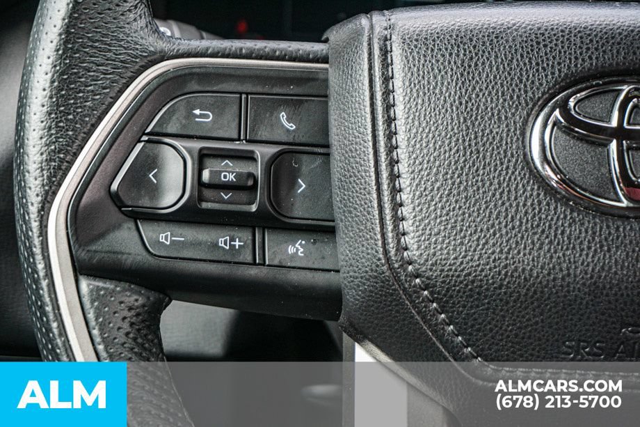 Used 2025 Toyota Sequoia SR5 AWD/4WD image 30