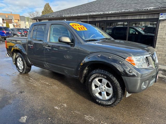 Used 2013 Nissan Frontier SV image 1