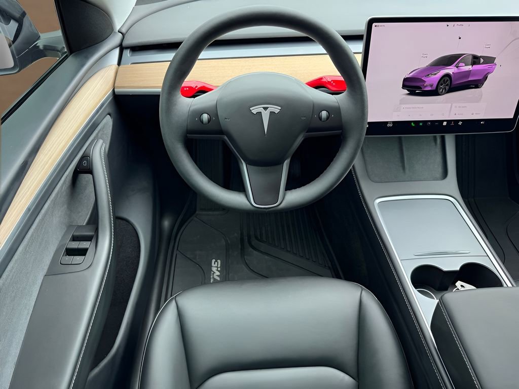 Used 2024 Tesla Model Y Long Range RWD image 23