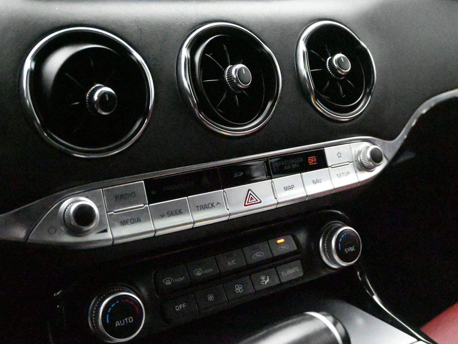 Used 2019 Kia Stinger GT1 image 7