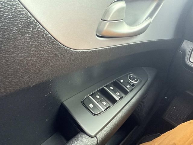 Used 2024 Kia Forte LXS image 31