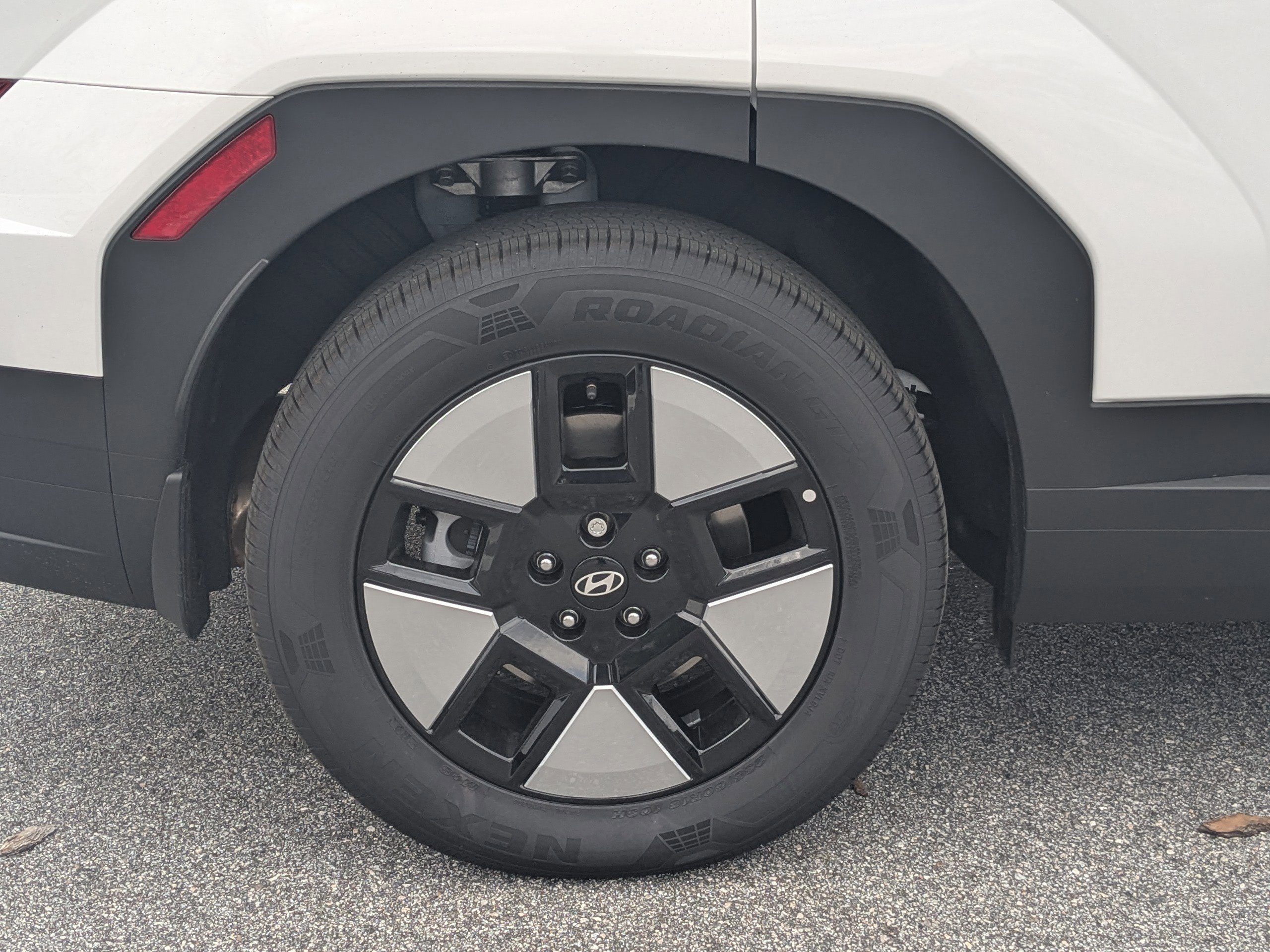 New 2026 Hyundai Santa Fe SEL image 13