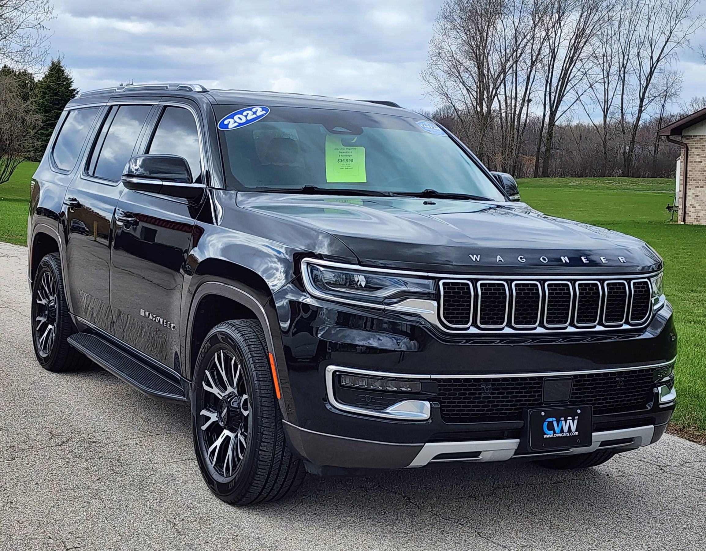 Used 2022 Jeep Wagoneer Series II AWD/4WD image 6