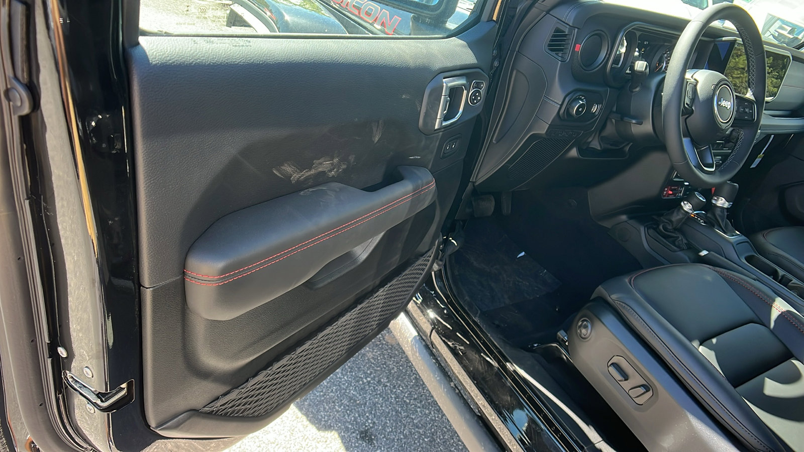 New 2025 Jeep Wrangler Unlimited Rubicon image 14