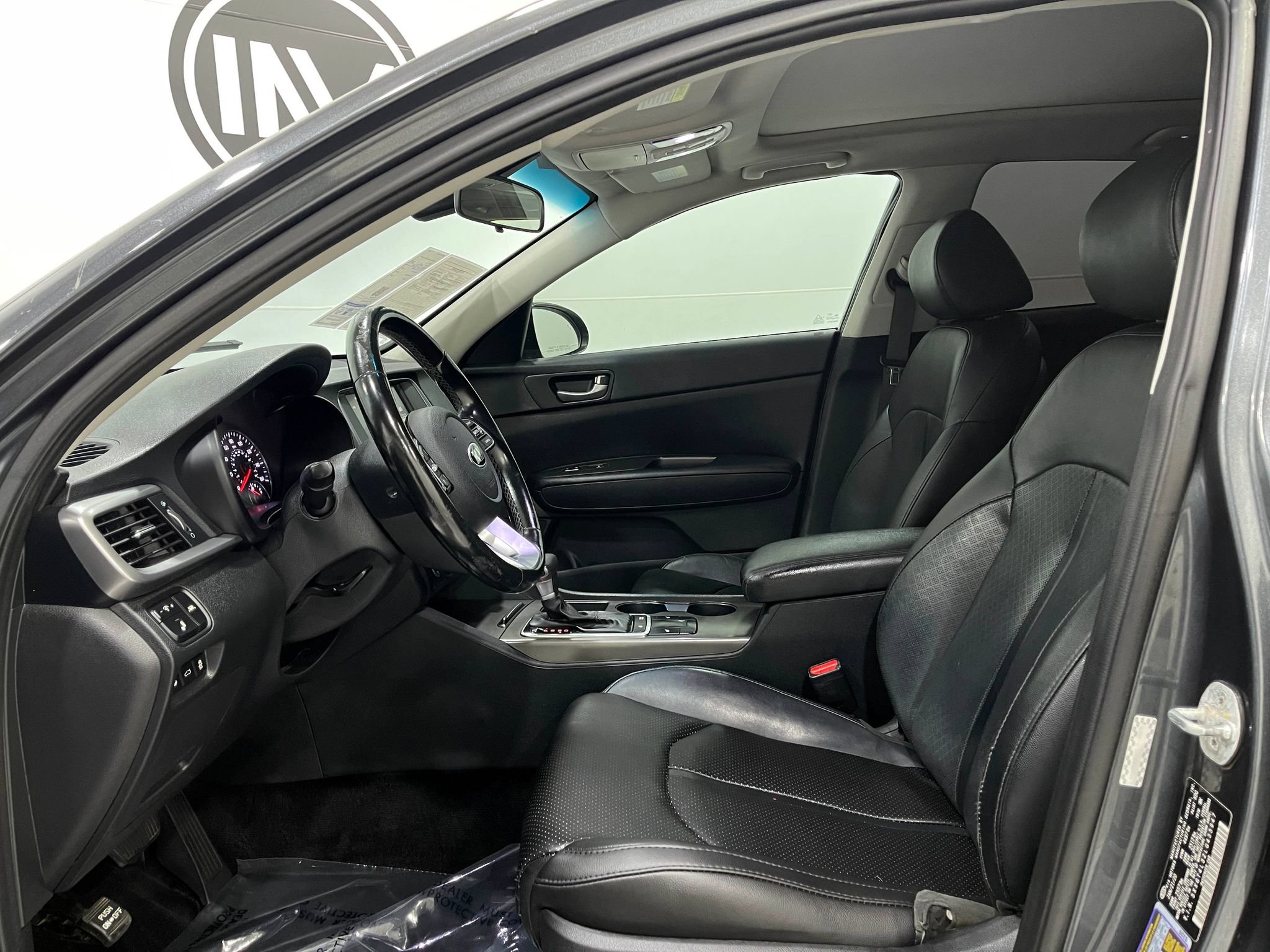 Used 2020 Kia Optima SE FWD image 11