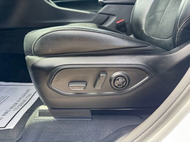 Used 2024 Jeep Grand Cherokee L Laredo image 10