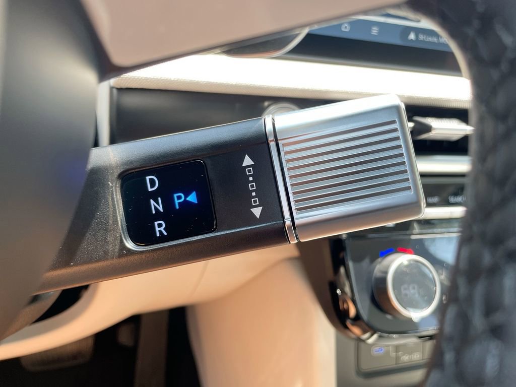 New 2025 Hyundai Tucson Limited image 44