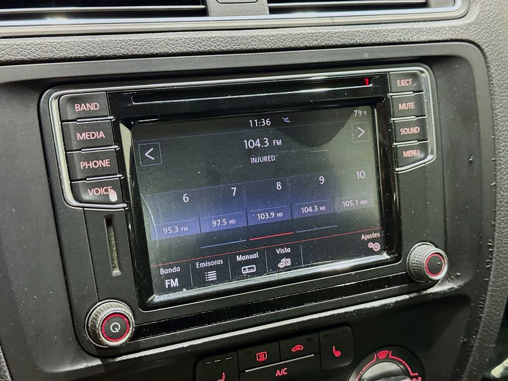 Used 2017 Volkswagen Jetta SE image 29