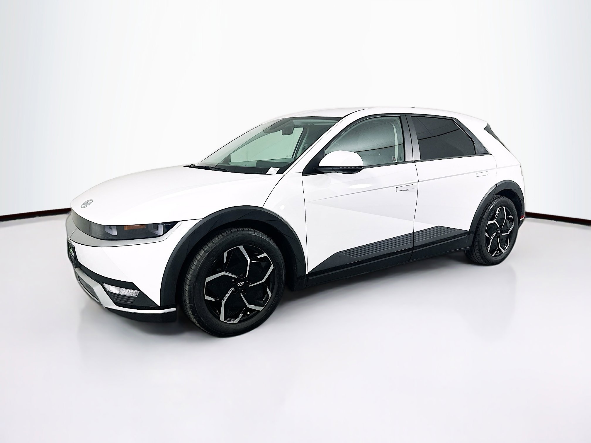 Used 2024 Hyundai Ioniq 5 SE image 3