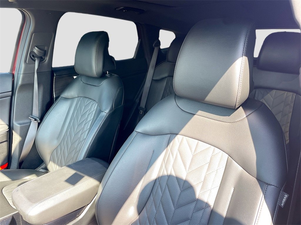 Used 2025 Kia Sportage X-Line w/ Premium Package image 12