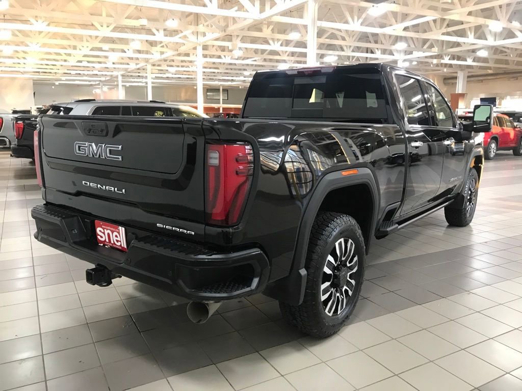 Used 2025 GMC Sierra 3500 Denali Ultimate image 7