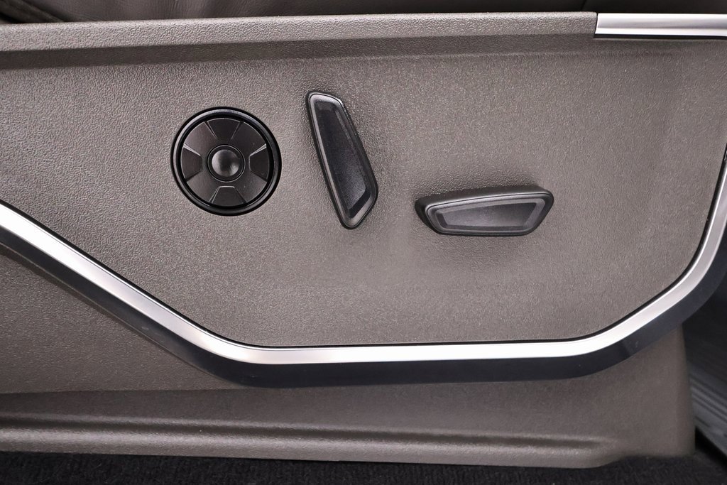 Certified 2026 Ford F350 Platinum w/ Platinum Plus Package image 22