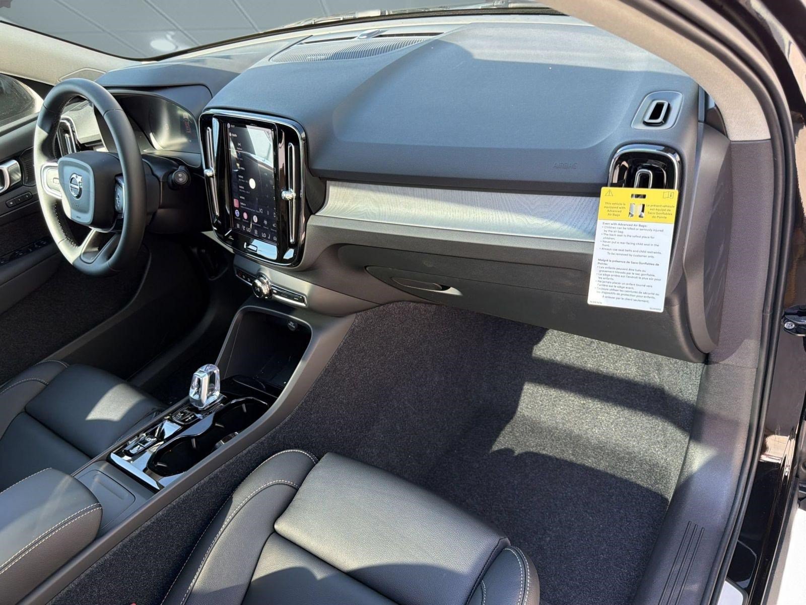 New 2026 Volvo XC40 B5 Ultra w/ Climate Package AWD/4WD image 31