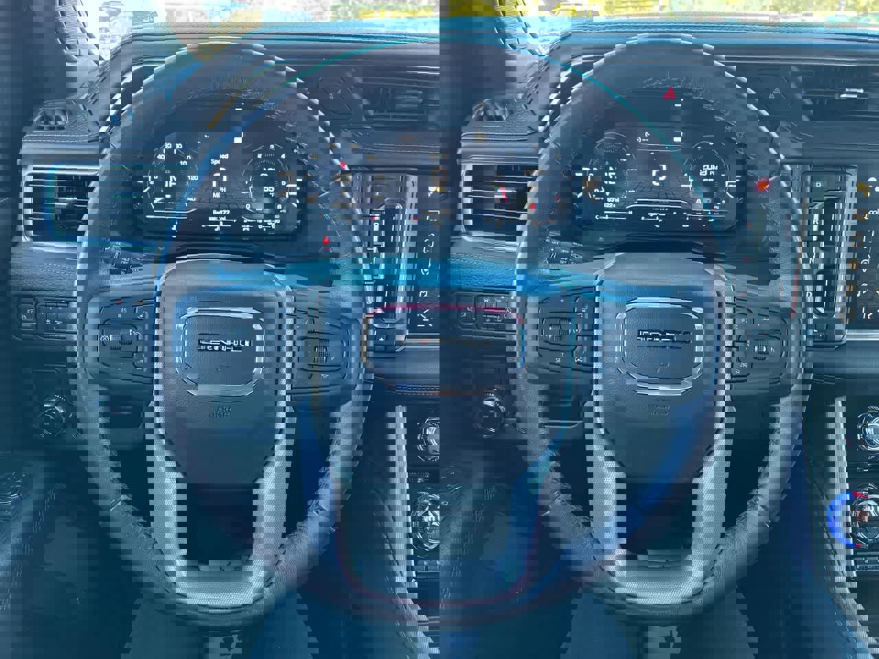 Used 2022 GMC Yukon XL Denali image 11