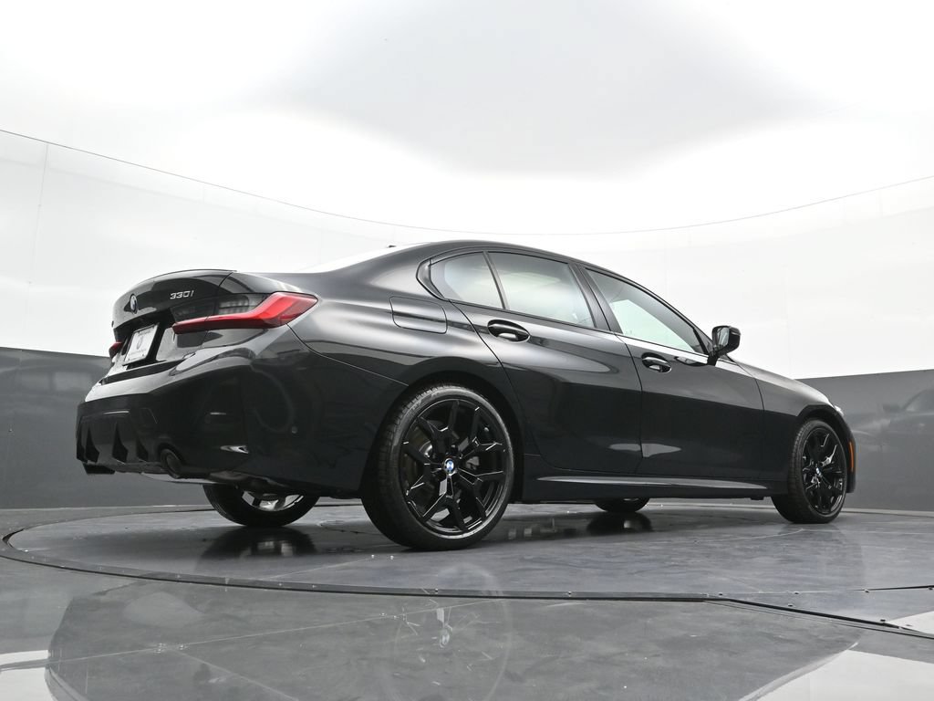 New 2026 BMW 330i xDrive Sedan w/ M Sport Package AWD/4WD image 27