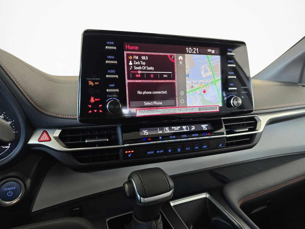 Used 2024 Toyota Sienna XSE AWD/4WD image 25