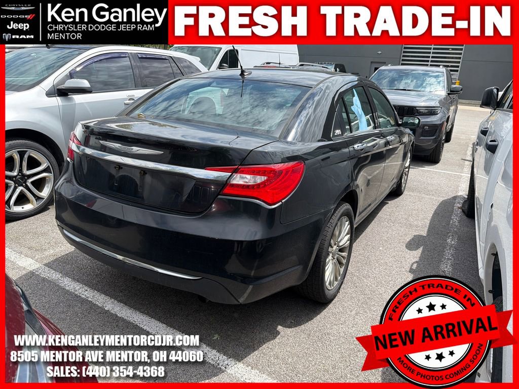 Used 2012 Chrysler 200 Limited FWD image 10