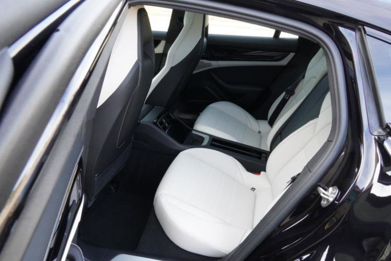 Used 2024 Porsche Panamera 4 AWD/4WD image 37