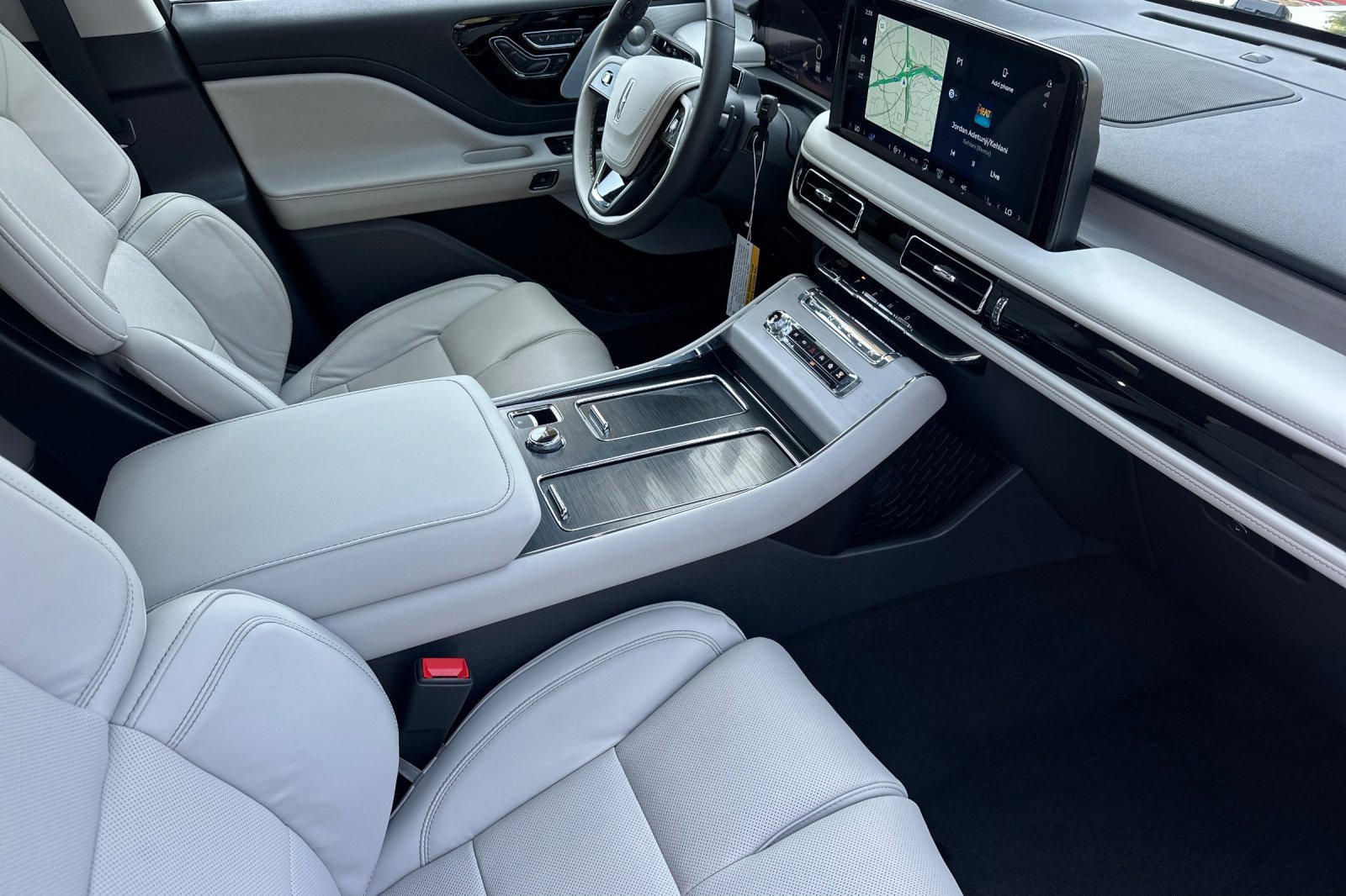 New 2025 Lincoln Aviator Reserve w/ Luxury Package image 16