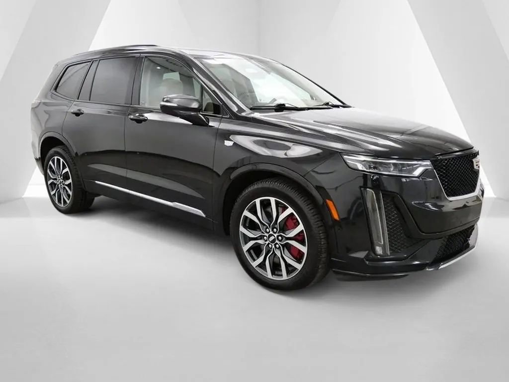 Used 2023 Cadillac XT6 Sport w/ Platinum Package image 1