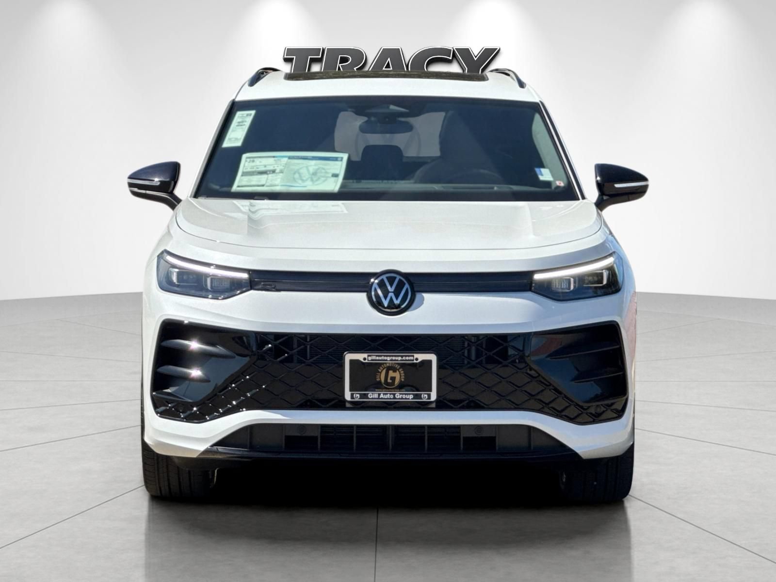 New 2026 Volkswagen Tiguan SE R-Line FWD image 9
