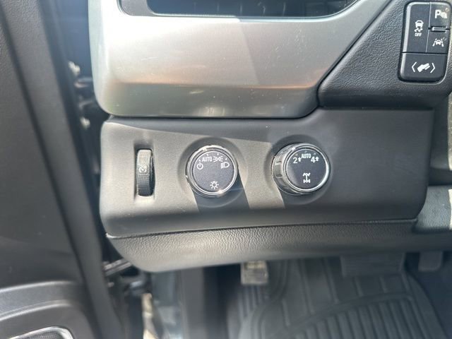 Used 2019 Chevrolet Tahoe LT image 12