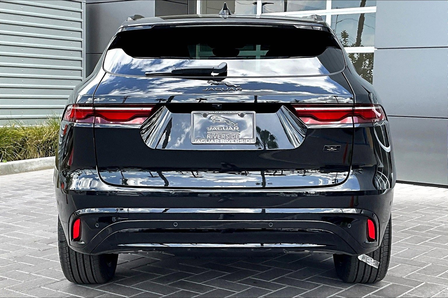 New 2026 Jaguar F-PACE R-Dynamic S image 4
