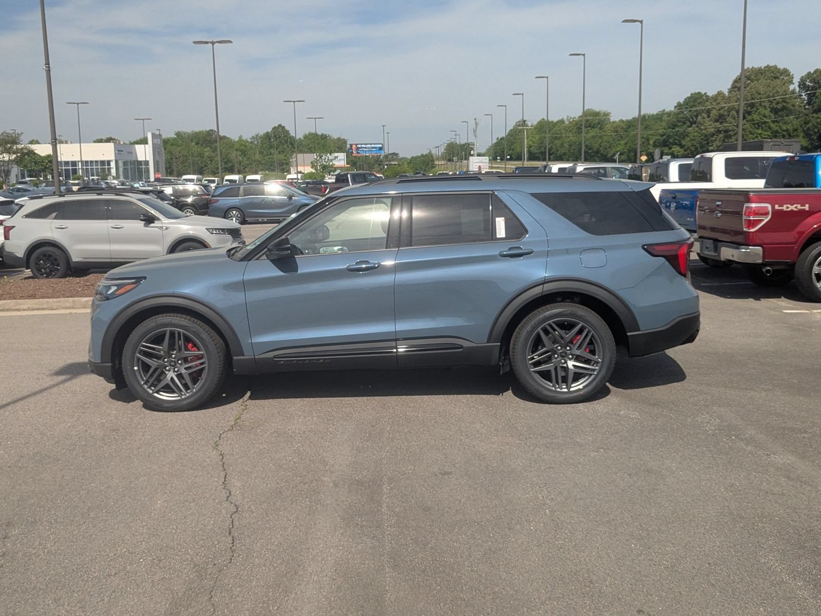 New 2026 Ford Explorer ST w/ Sun And Sound Package AWD/4WD image 6