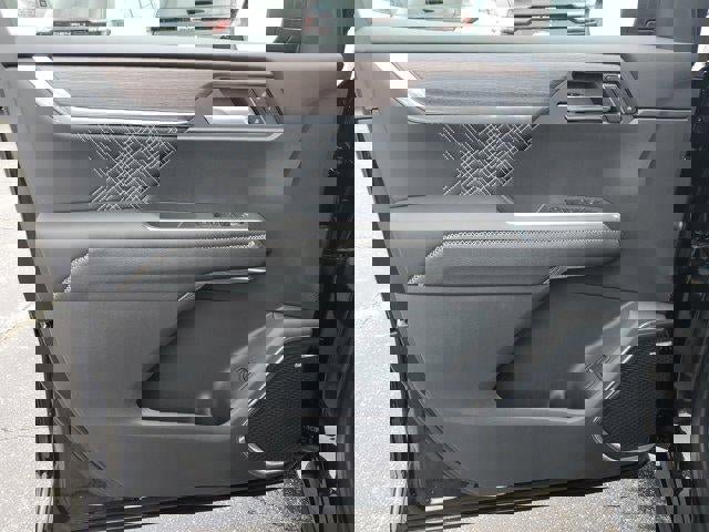 New 2026 GMC Acadia Denali w/ Super Cruise Package image 18