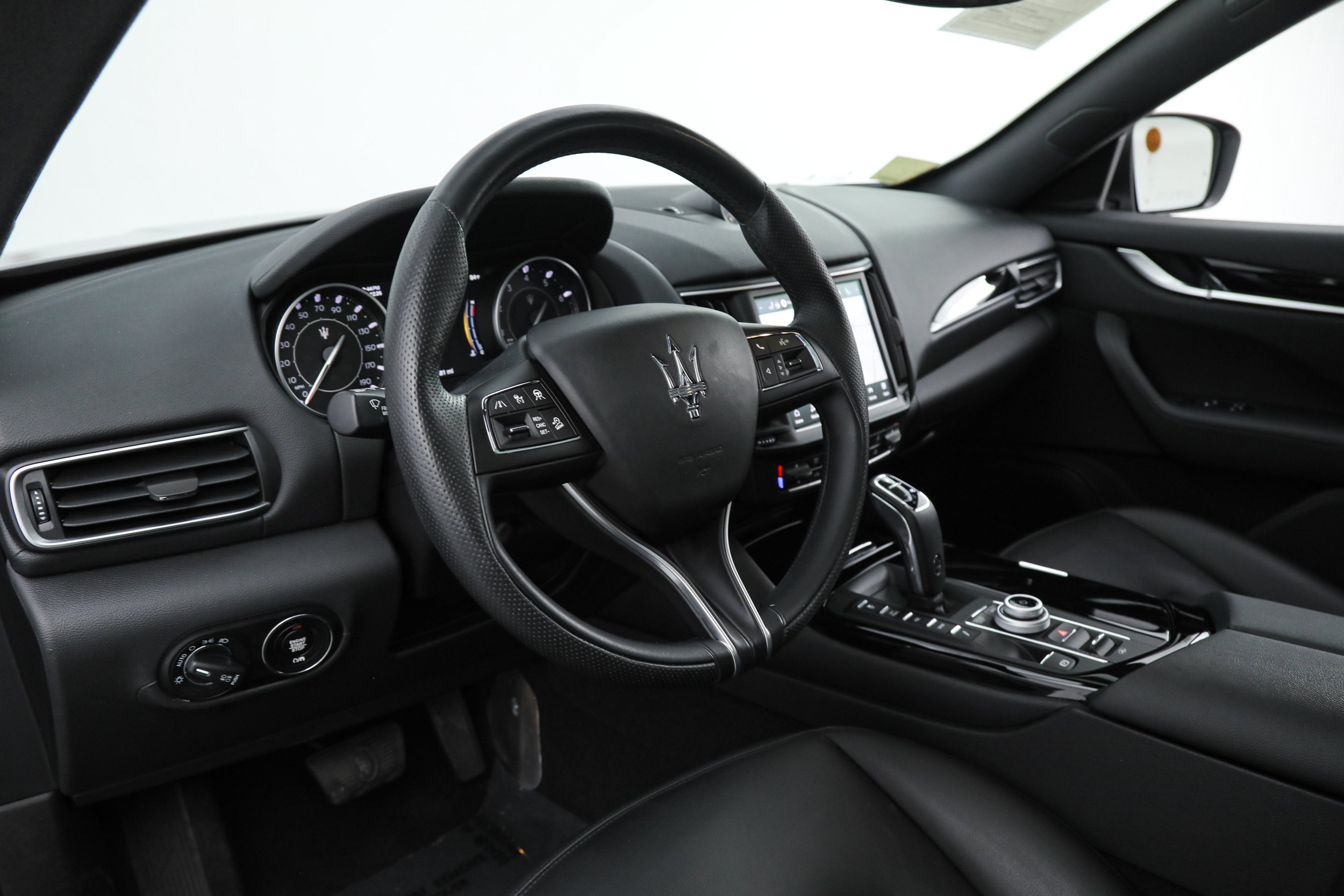 Certified 2023 Maserati Levante GT AWD/4WD image 16