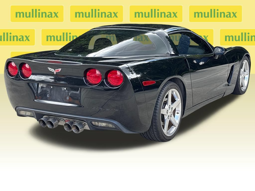 Used 2005 Chevrolet Corvette Coupe w/ Preferred Equipment Group RWD image 4