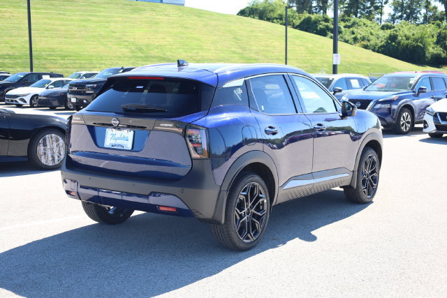 New 2027 Nissan Kicks SR w/ SR Premium Package FWD image 5