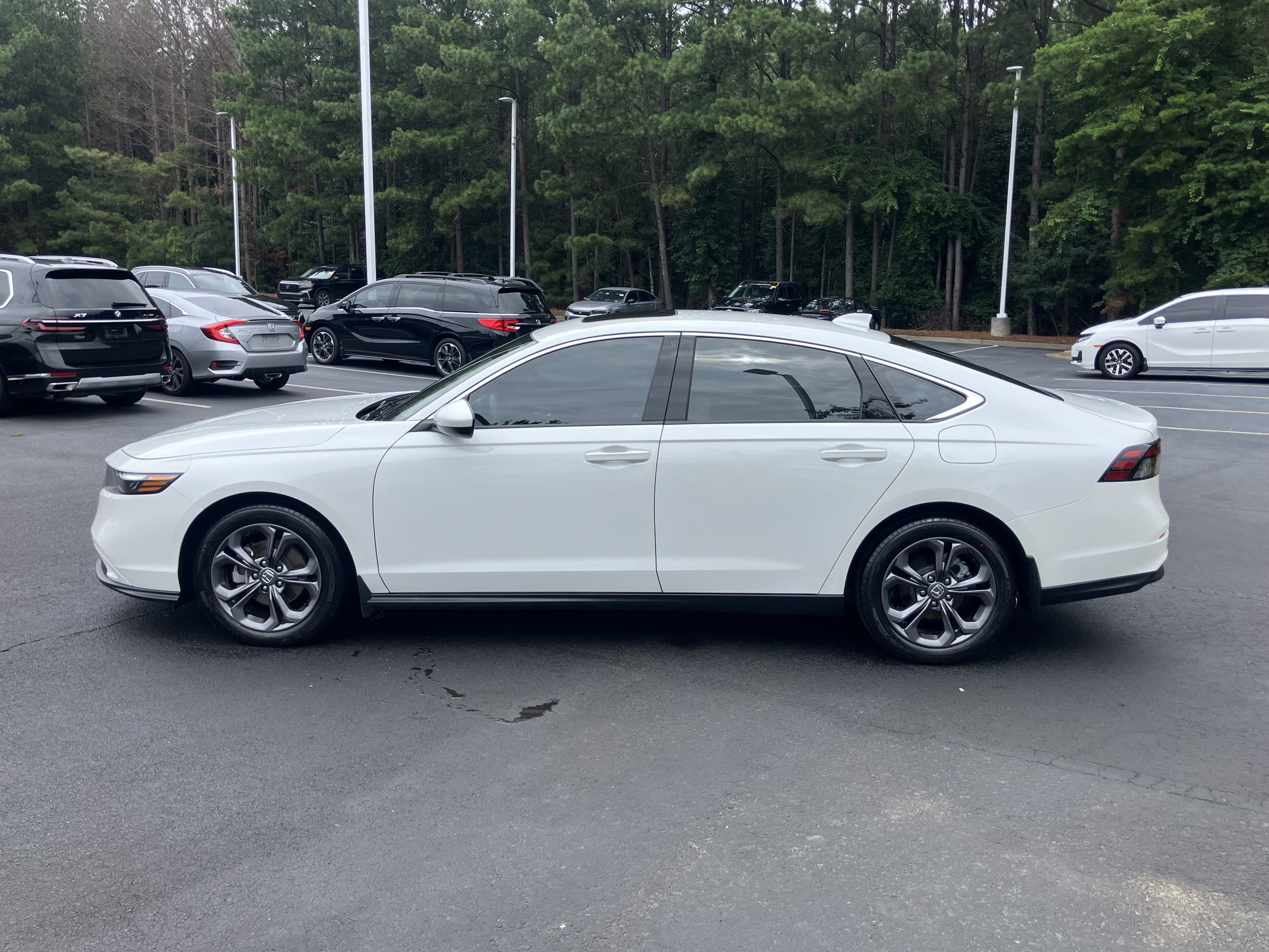 Certified 2023 Honda Accord EX image 7