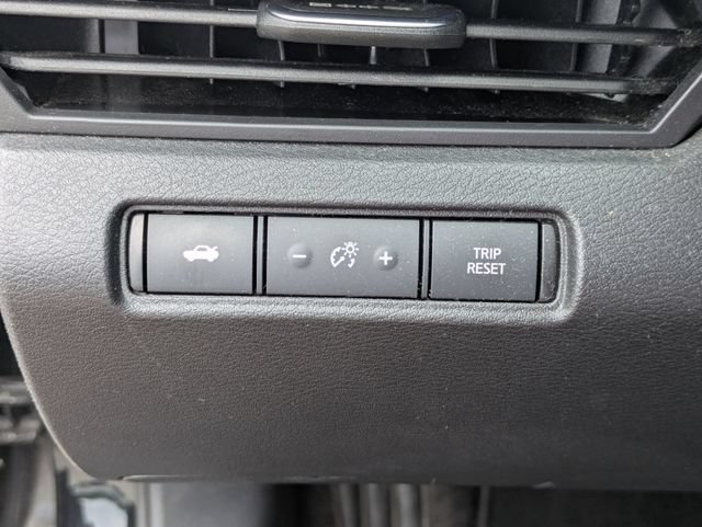 Used 2025 Nissan Altima 2.5 SV AWD/4WD image 17