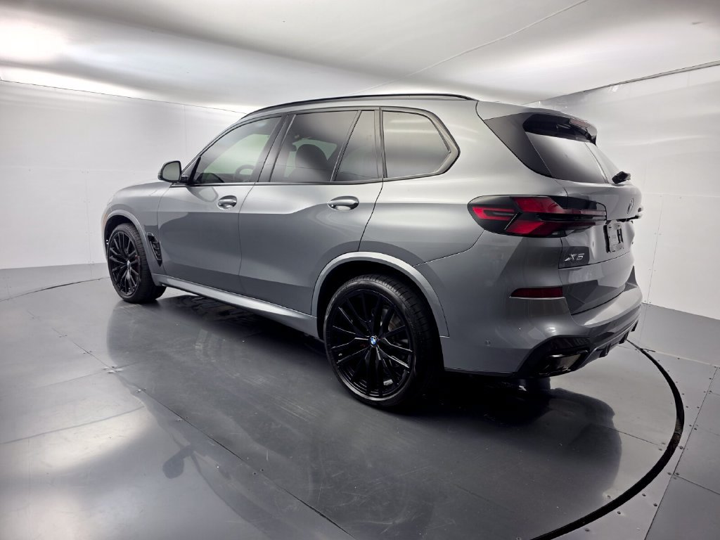 Used 2026 BMW X5 xDrive40i w/ M Sport Package AWD/4WD image 4
