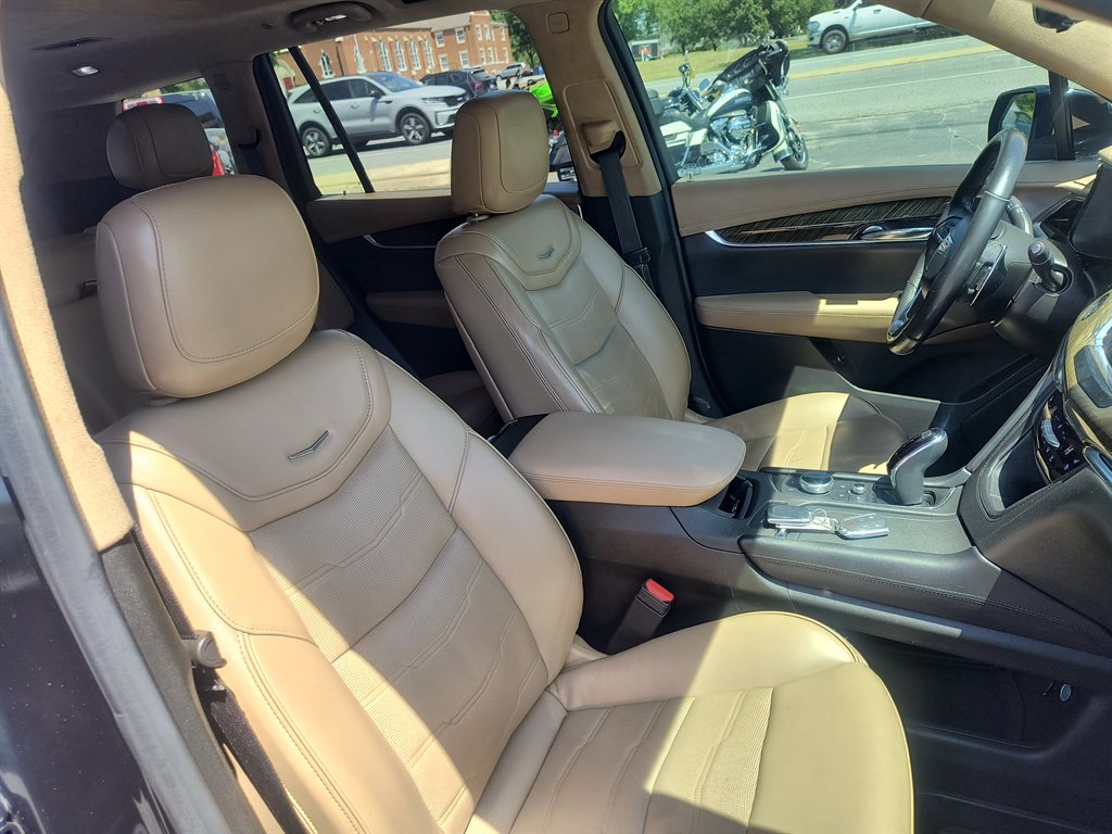 Used 2020 Cadillac XT6 Sport w/ Platinum Package AWD/4WD image 21