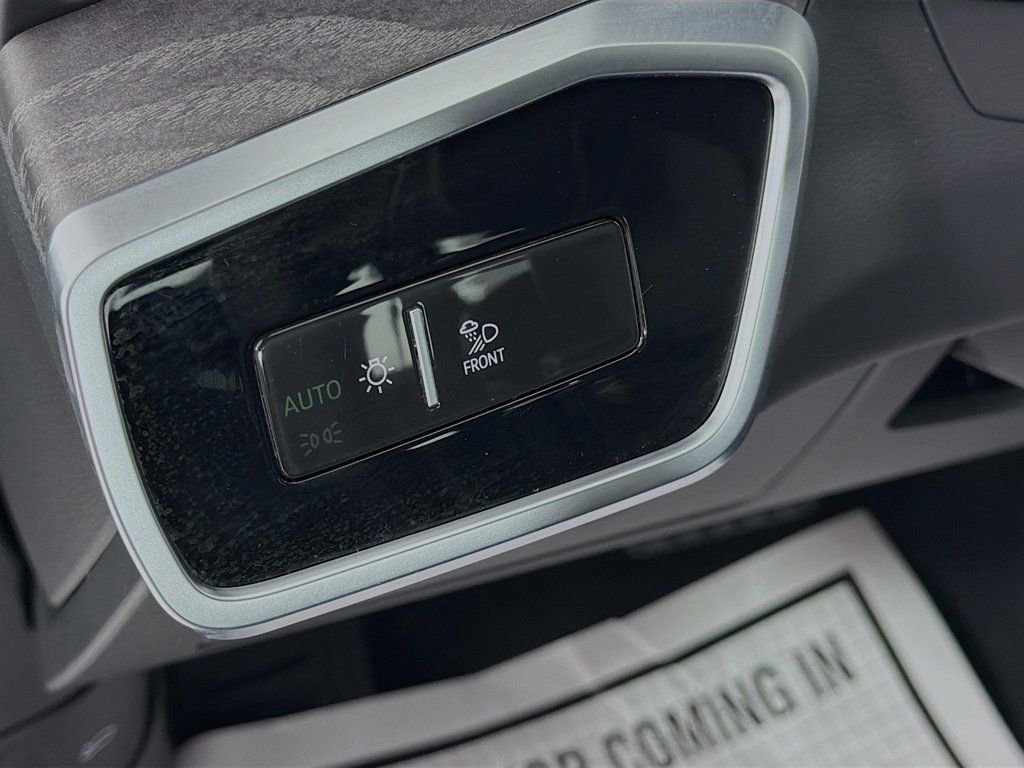 Certified 2025 Audi A6 3.0T Prestige image 10