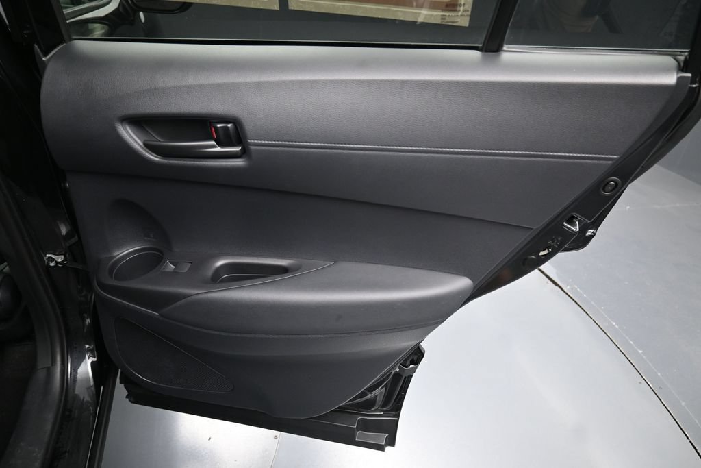 Used 2025 Toyota Corolla Cross LE FWD image 30