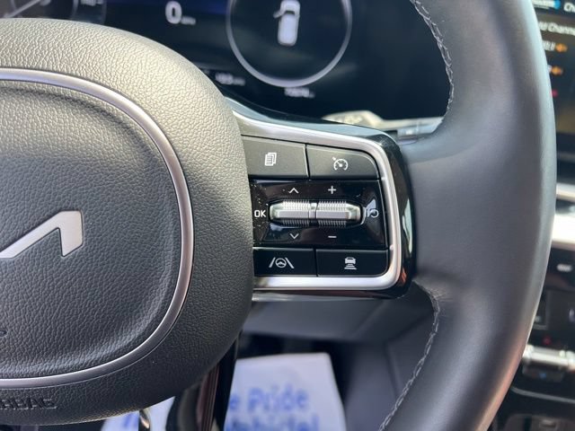 Certified 2024 Kia Carnival SX Prestige FWD image 16