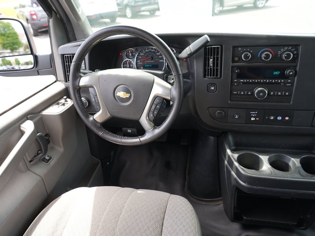 Used 2017 Chevrolet Express 2500 RWD image 21
