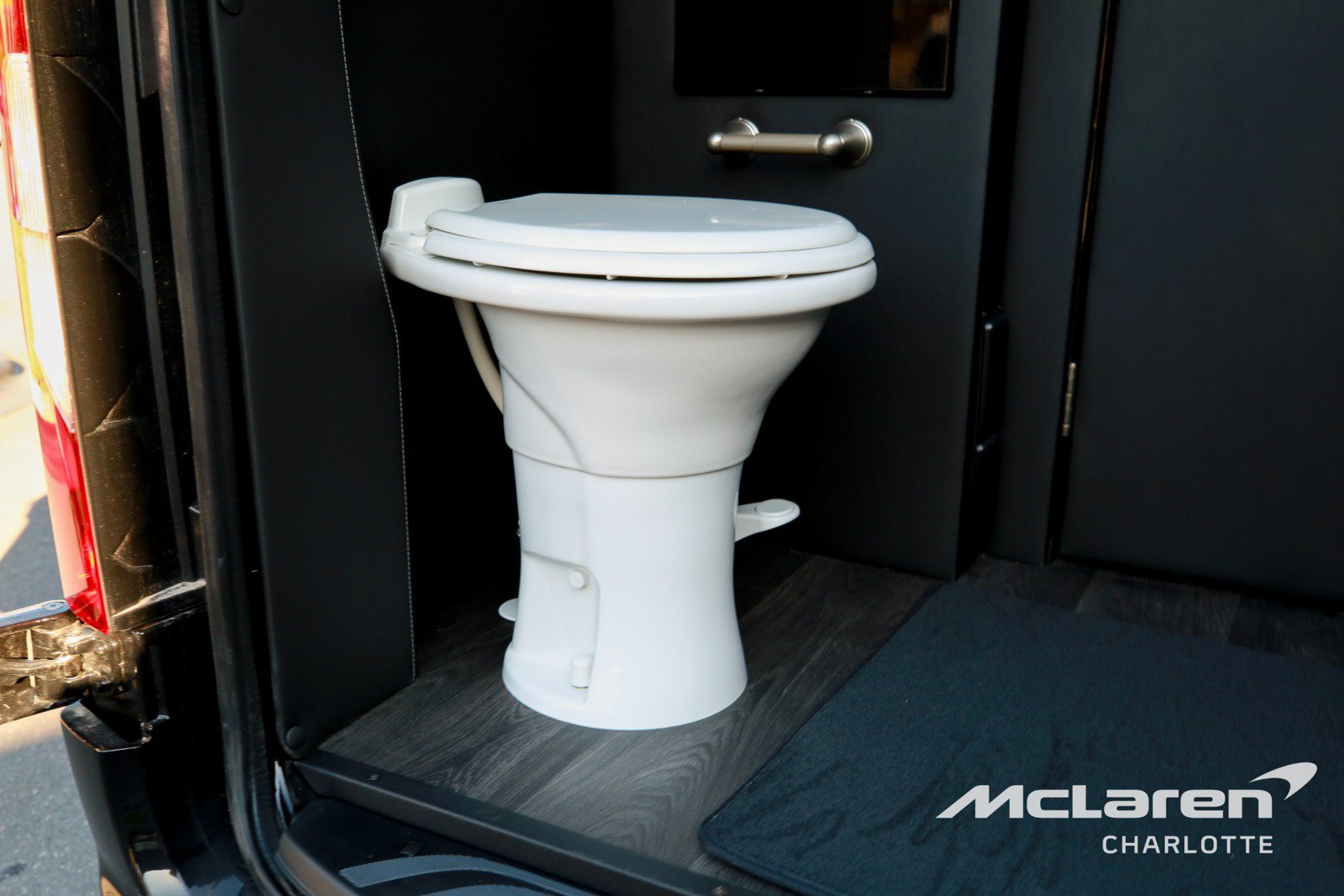 Used 2024 Mercedes-Benz Sprinter 3500 image 34