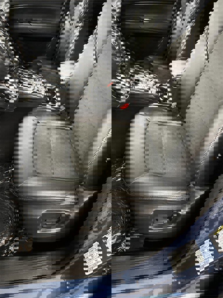 Used 2020 MAZDA CX-5 Touring image 13