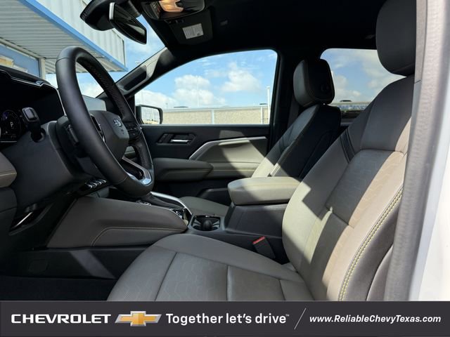 Used 2024 Chevrolet Colorado ZR2 w/ ZR2 Convenience Package III AWD/4WD image 32