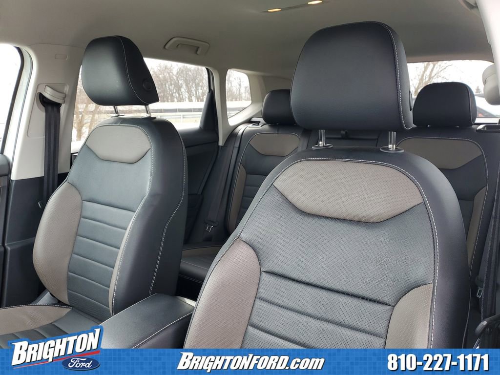 Used 2022 Volkswagen Taos SEL image 11